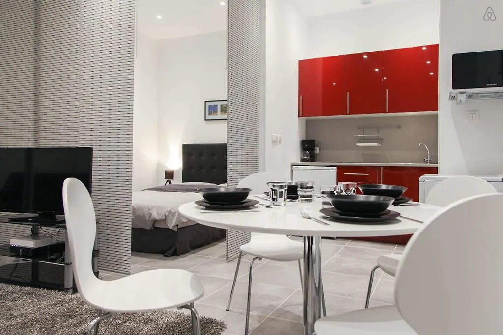 Nice Renting - Gallo - New Modern Loft Old Town Massena Apartment